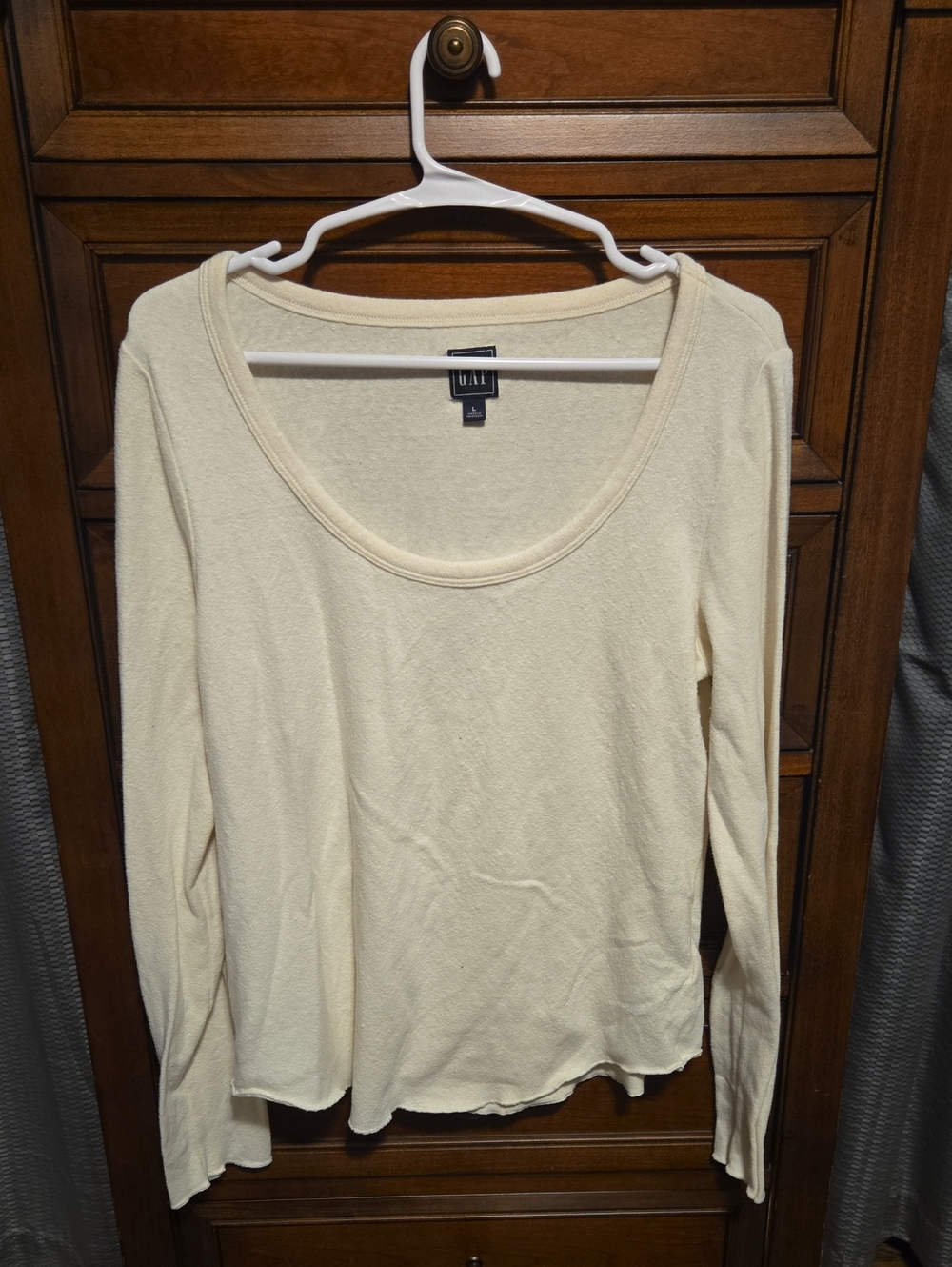 GAP Women's Long Sleeve Scoop Neck Top - Cream
